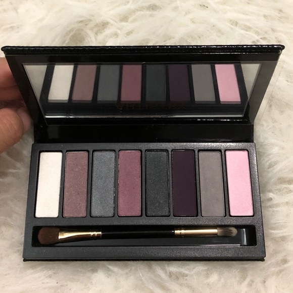 ARTISTRY Eye shadow palette little back dress - Picture 2 of 5